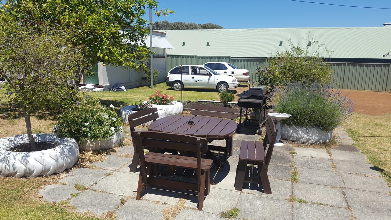 Tingle All Over Budget Accommodation Walpole Exterior photo